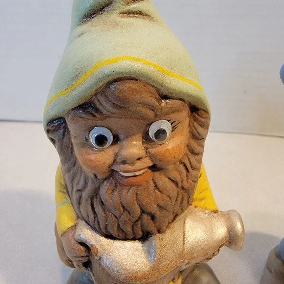Vtg Pair Ceramic Garden Gnomes 5.5" Tall Boho 1970's Googly Eyes Hand Painted - Picture 5 of 12
